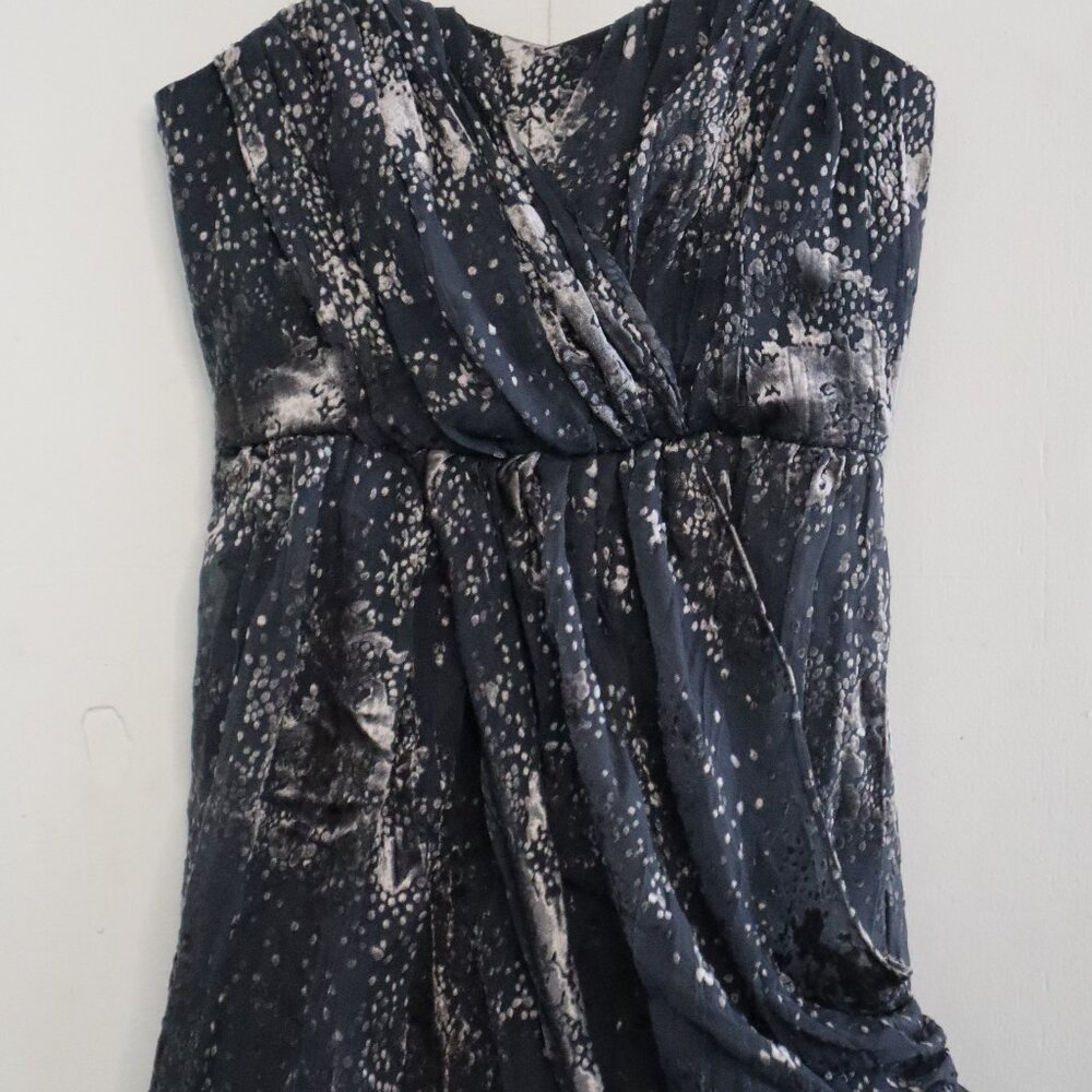 Gray and Silver Burnout Strapless Formal Dress Size 2 HoCo Y2K BCBGeneration